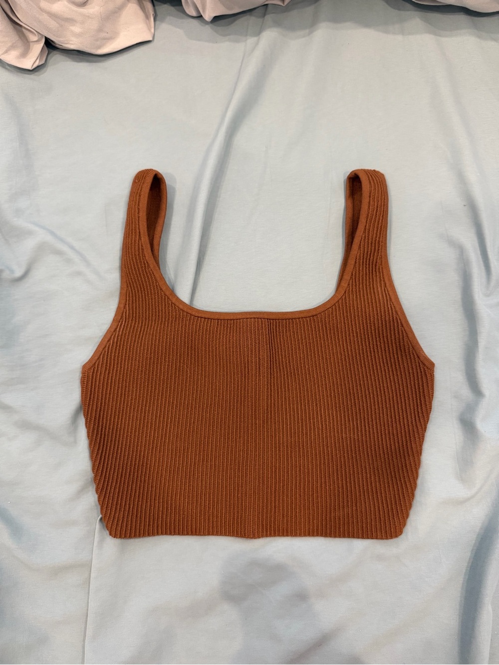 Ribbed Scoop Neck Crop Tank Top - Brown babaton